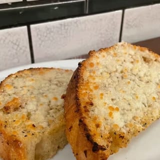 Crispy Parmesan Garlic Bread
